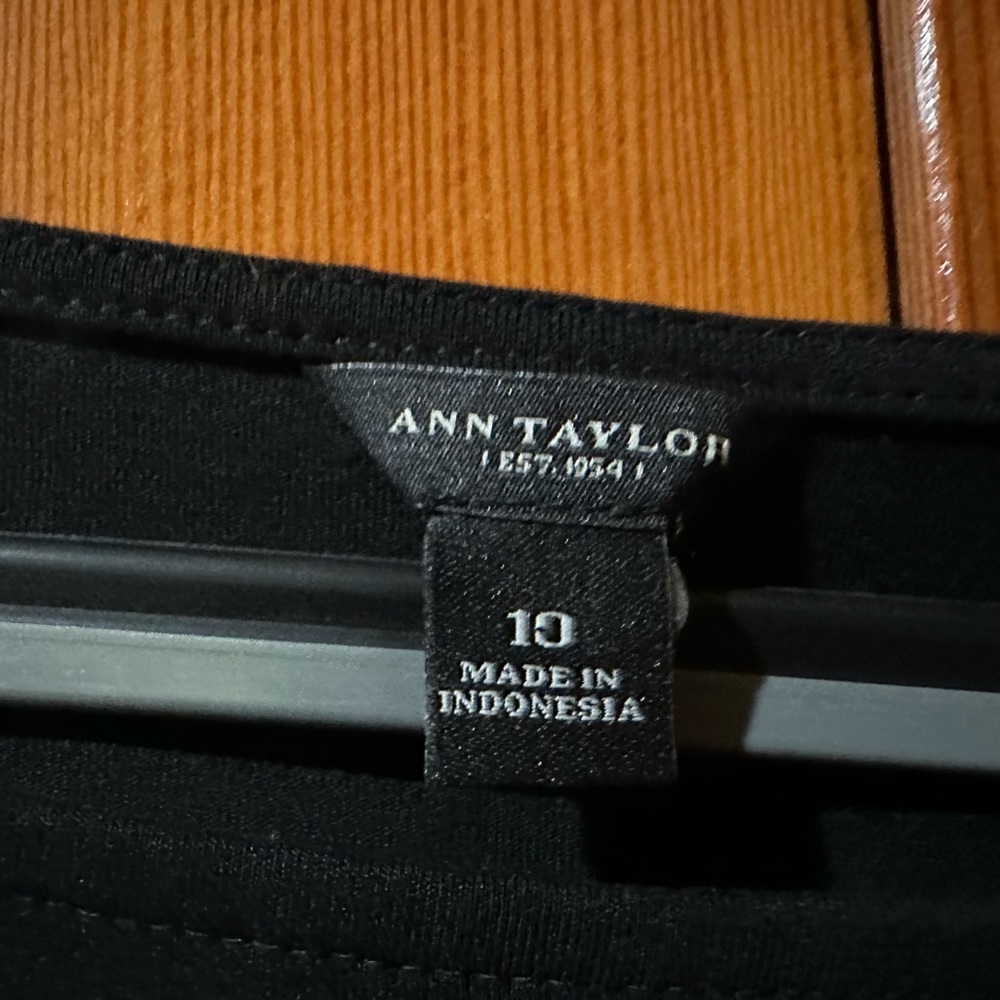 Elegant black dress, Ann Taylor size 10 in black. Made in Indonesia.